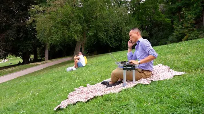 Sovanthy parc serviette (1) smartphone